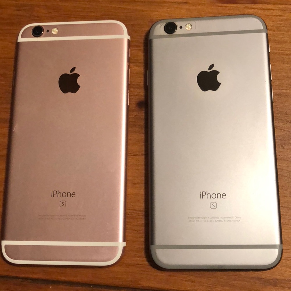 Two iPhone 6s. They work great we just upgraded.